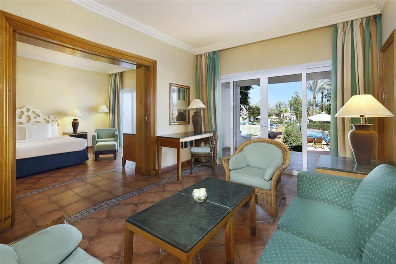 Sharm Dreams Vacation Club - Aqua Park Hotel Kültér fotó A suite at the Hilton Sharm El Sheikh Resort
