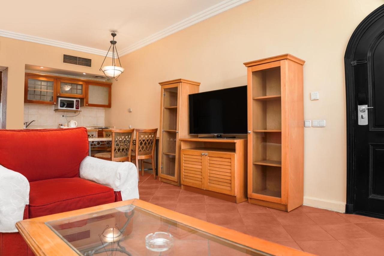 Sharm Dreams Vacation Club - Aqua Park Hotel Kültér fotó A typical apartment
